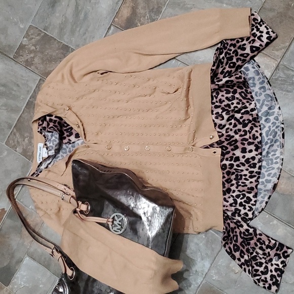 Camel colored cardigan - Picture 1 of 3